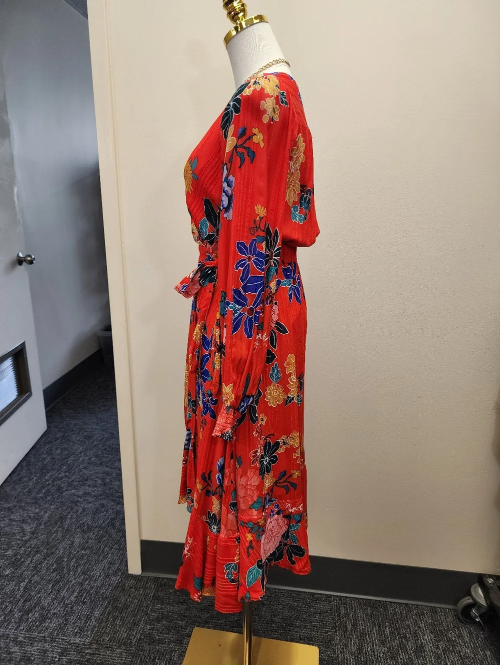 Anthropologie Red Floral Wrap Midi Dress Size 2 - Picture 5 of 10